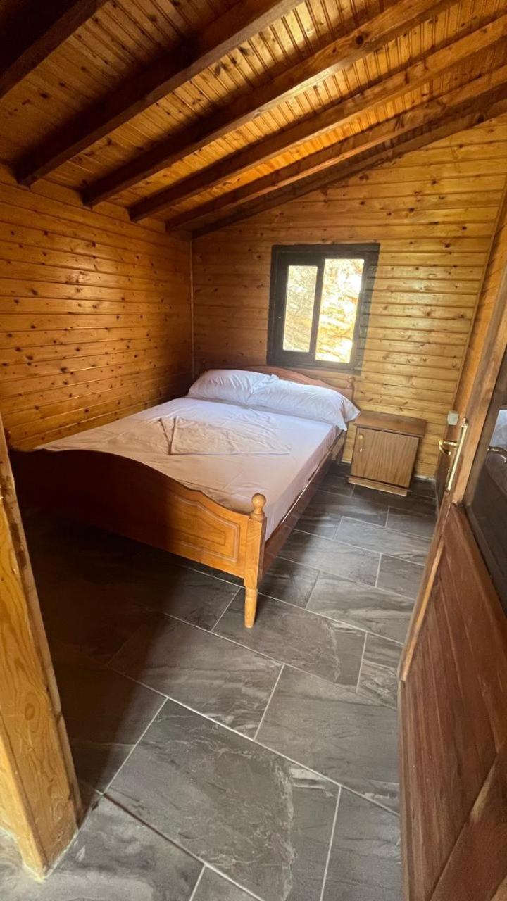 Kongjoni'S Rooms Himarë Dış mekan fotoğraf