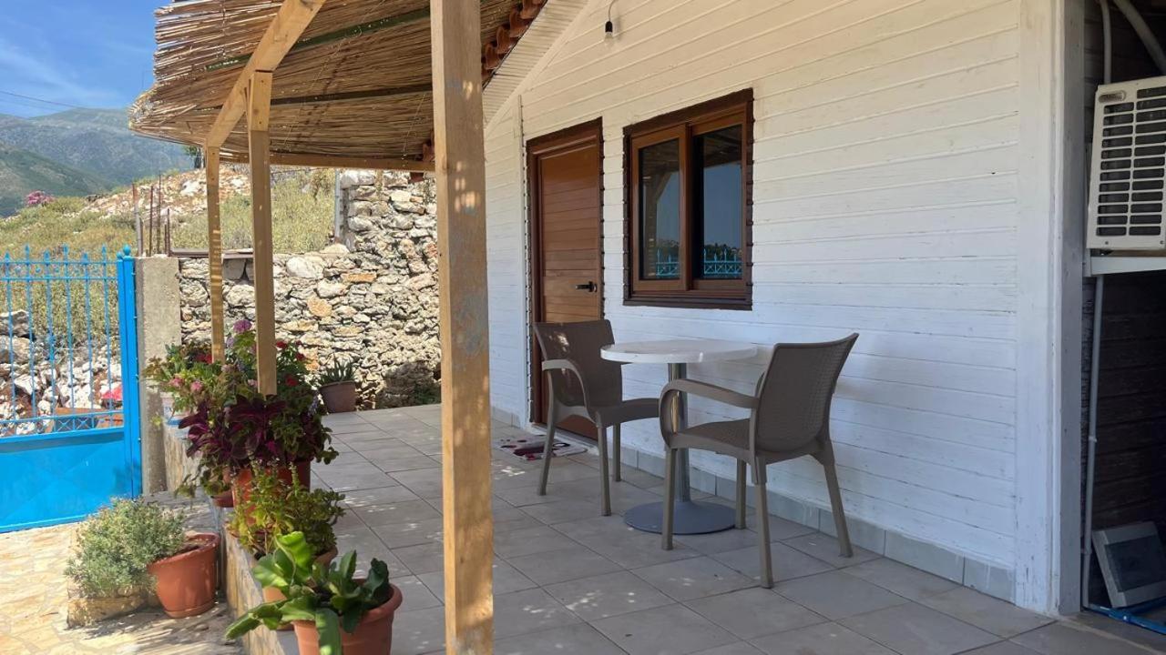 Kongjoni'S Rooms Himarë Dış mekan fotoğraf