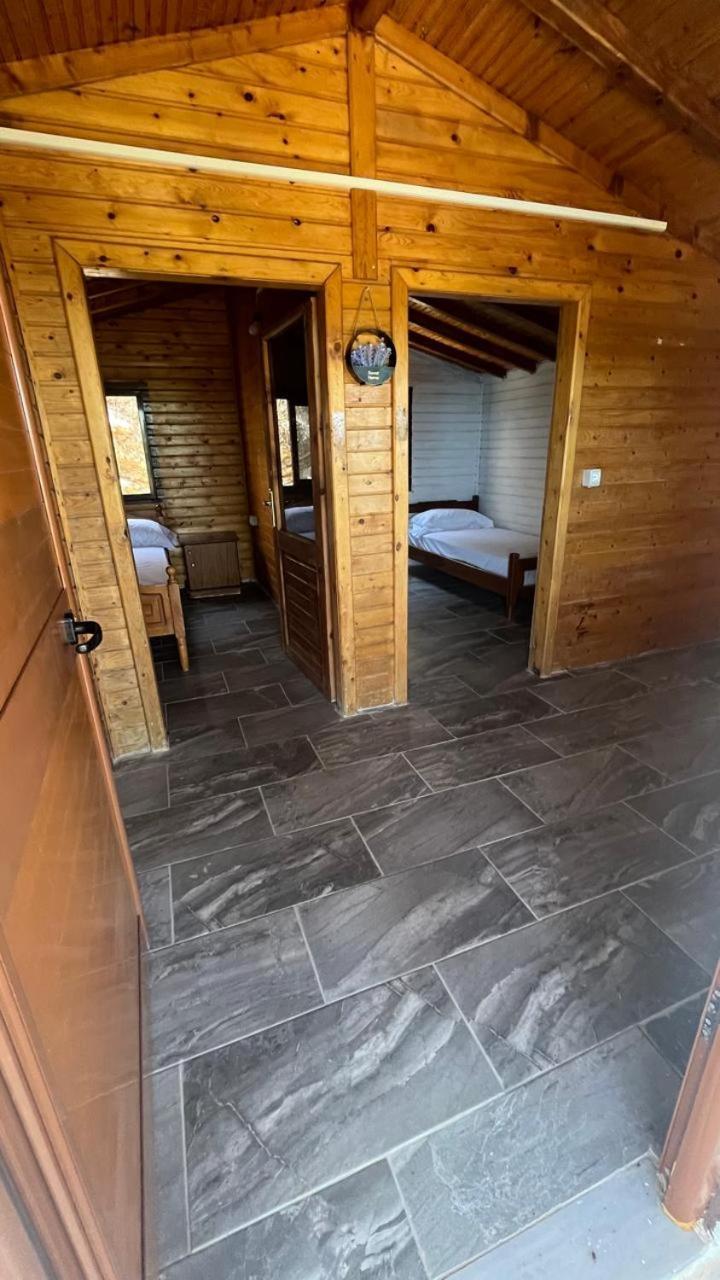 Kongjoni'S Rooms Himarë Dış mekan fotoğraf